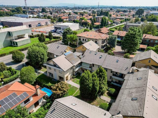 Appartamento in vendita a Giussano, Lombardia