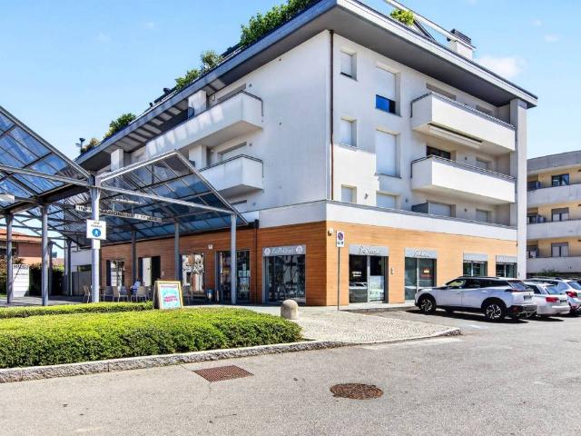 Appartamento in vendita a Giussano, Lombardia