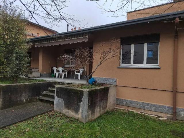 Appartamento in vendita a Giussano, Lombardia