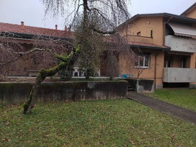 Appartamento in vendita a Giussano, Lombardia