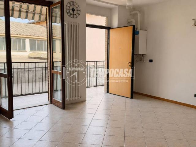Appartamento in vendita a Birone, Giussano