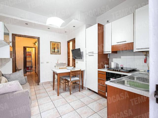 Appartamento in vendita a Giussano, Lombardia