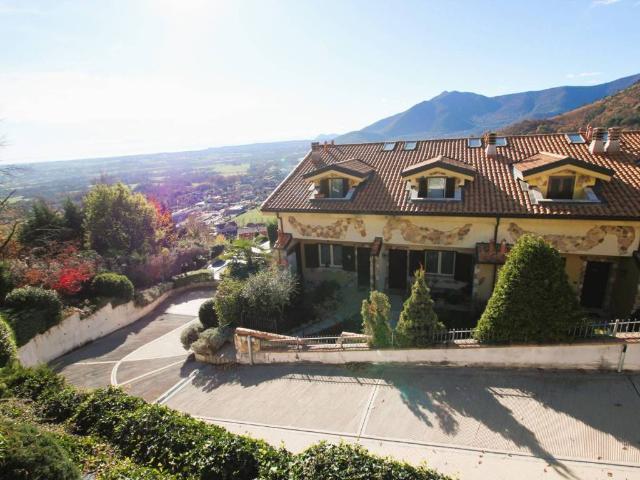 Villa Schiera in vendita a Unione Montana di Comuni delle Valli di Lanzo, Ceronda e Casternone, Piemonte