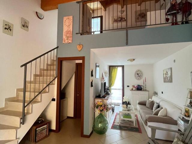 Villa Schiera in vendita a Golferenzo, Lombardia