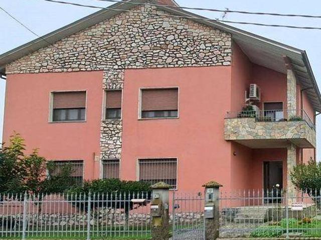 Appartamento in vendita a Bondeno Di Gonzaga, Mantova