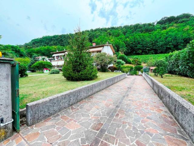 Appartamento in vendita a Piedimonte / Podgora, Gorizia