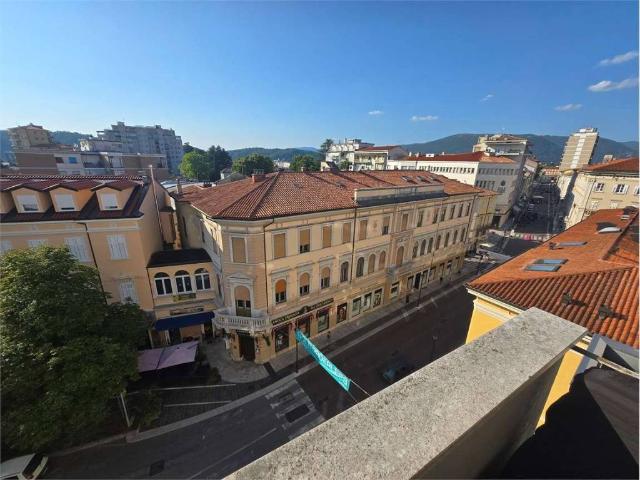 Appartamento in vendita a Borgo Castello, Gorizia