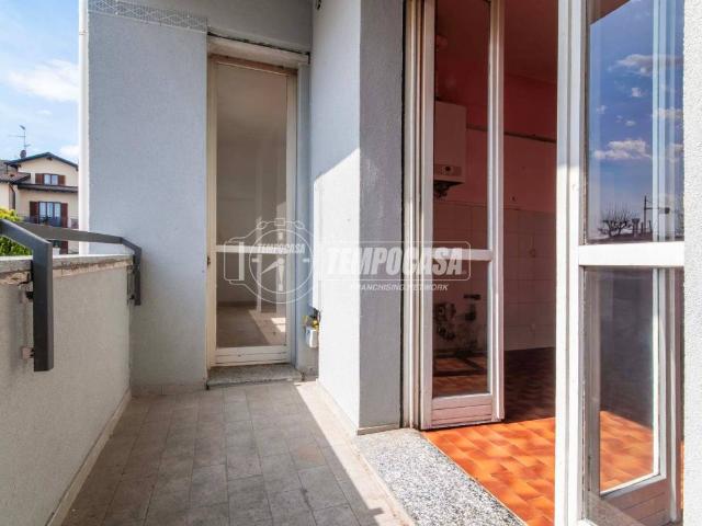 Appartamento in vendita a Gorla Maggiore, Varese