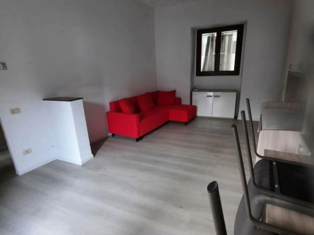 Monolocale in vendita a Prospiano, Gorla Minore