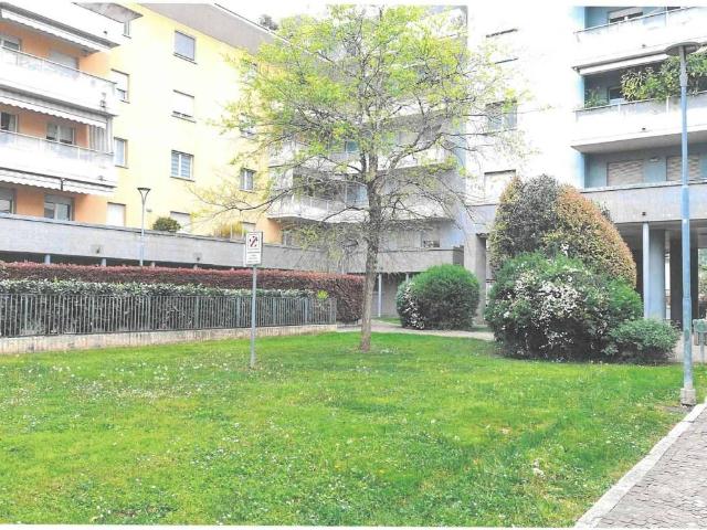 Appartamento in vendita a Gorle, Lombardia