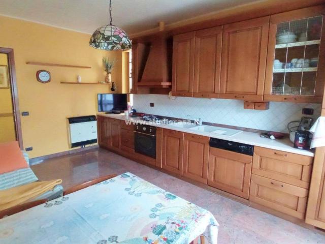 Appartamento in vendita a Gorno, Lombardia