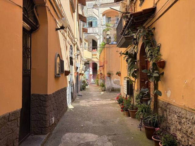 Appartamento in vendita a Gragnano, Campania