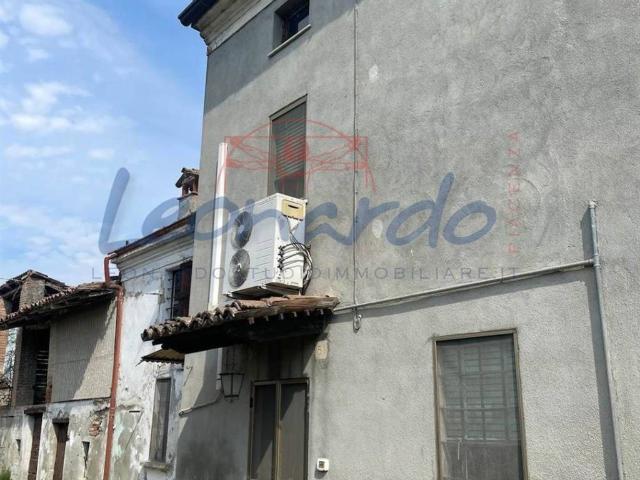 Villa Indipendente in vendita a Sordello, Gragnano Trebbiense