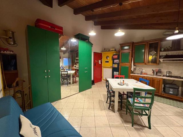 Appartamento in vendita a Gragnano Trebbiense, Reggio Emilia