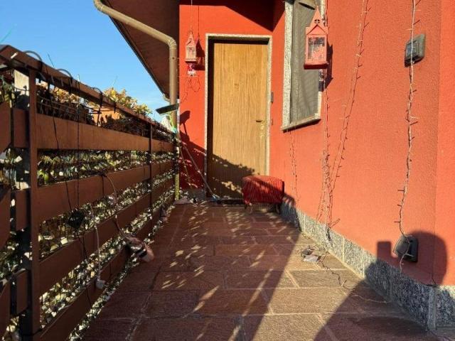 Appartamento in vendita a Grandate, Lombardia