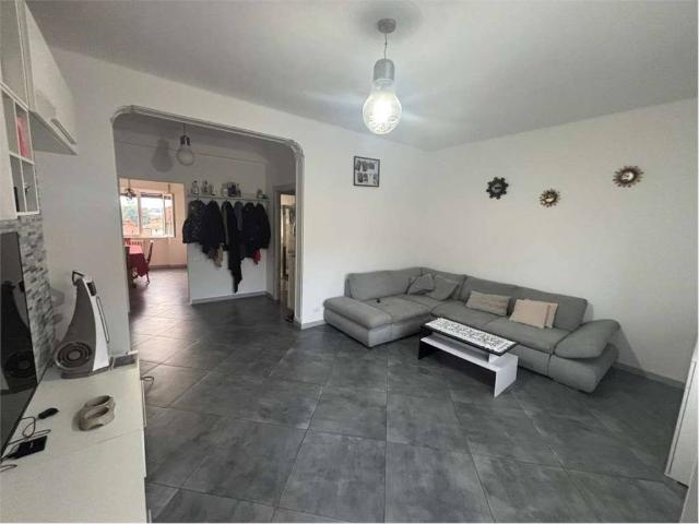 Appartamento in vendita a Grandate, Lombardia