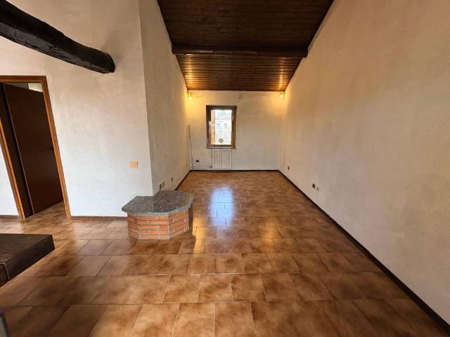Appartamento in vendita a Grandate, Lombardia