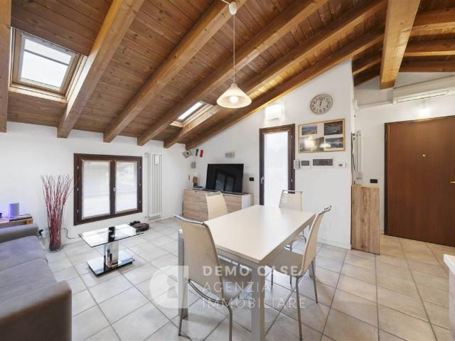 Appartamento in vendita a Grandate, Lombardia