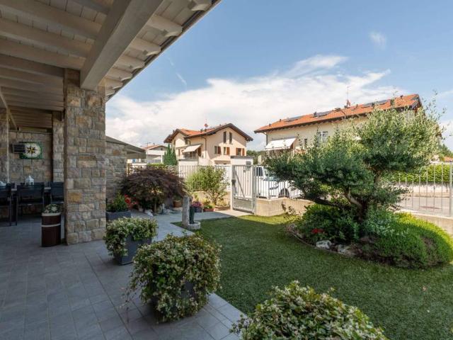 Appartamento in vendita a Grassobbio, Lombardia