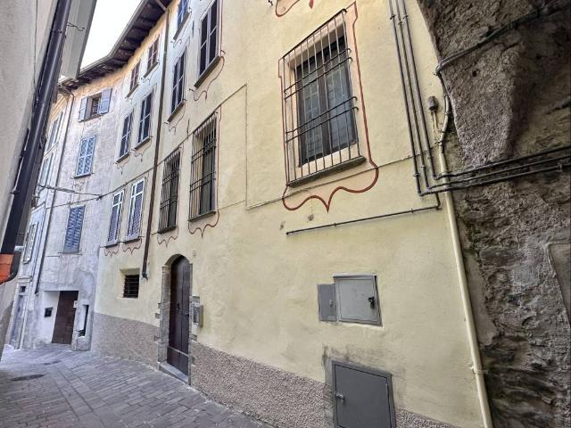 Appartamento in vendita a Gravedona ed Uniti, Gravedona