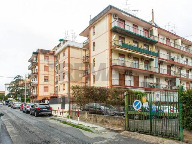 Appartamento in vendita a Fasano, Gravina Di Catania