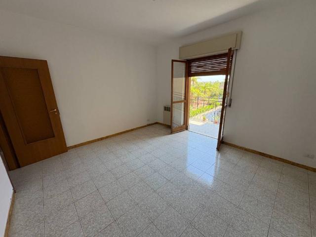 Appartamento in vendita a Fasano, Gravina Di Catania