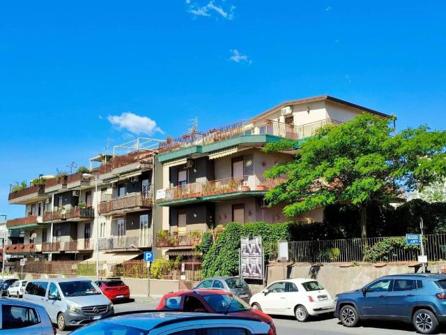 Appartamento in vendita a Gravina Di Catania, Sicilia