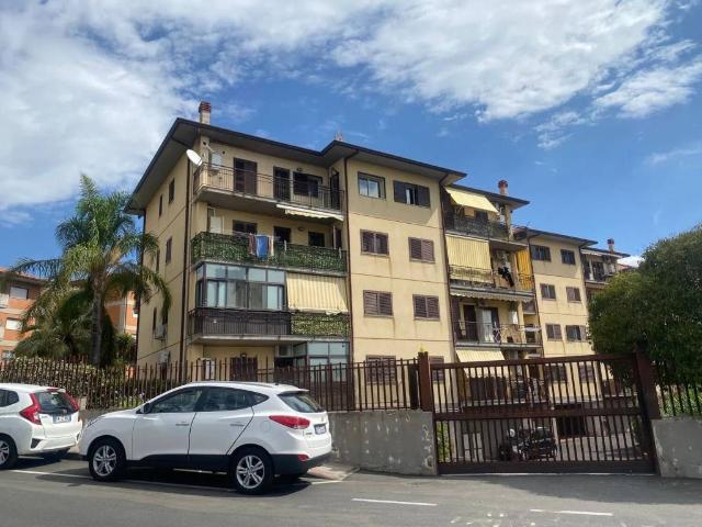 Appartamento in vendita a Gravina Di Catania, Sicilia