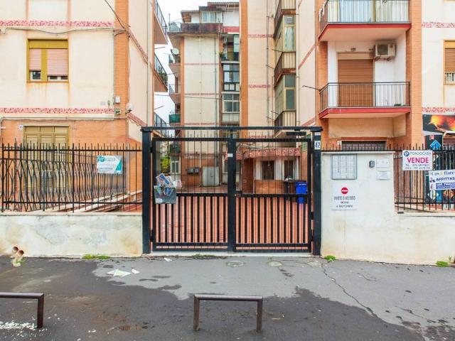 Appartamento in vendita a Fasano, Gravina Di Catania