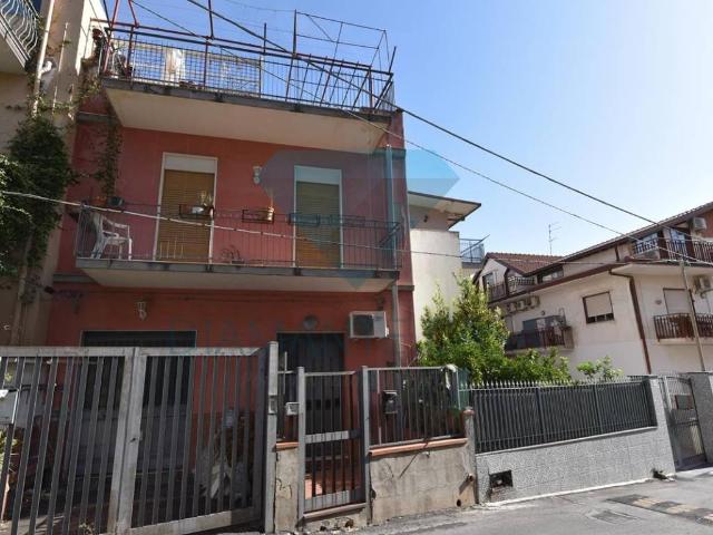 Appartamento in vendita a Gravina Di Catania, Sicilia