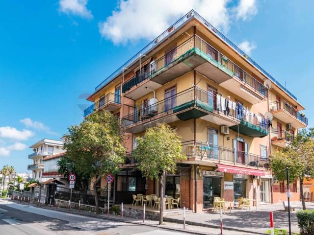 Appartamento in vendita a Fasano, Gravina Di Catania
