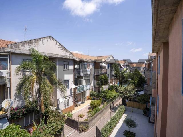 Appartamento in vendita a San Paolo, Gravina Di Catania