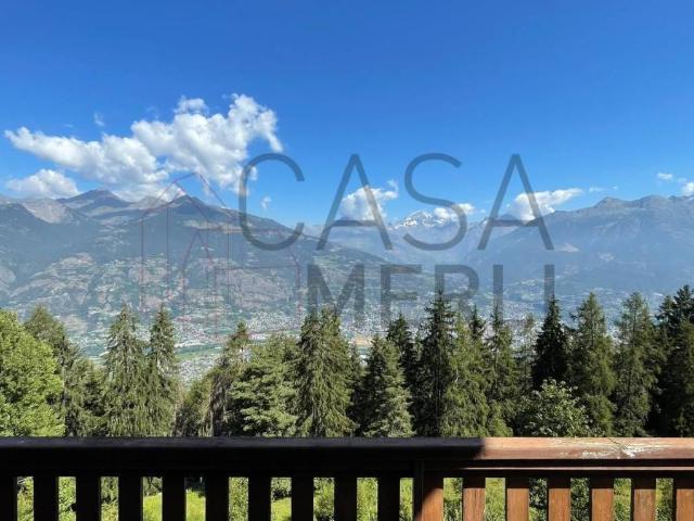 Appartamento in vendita a Gressan, Aosta