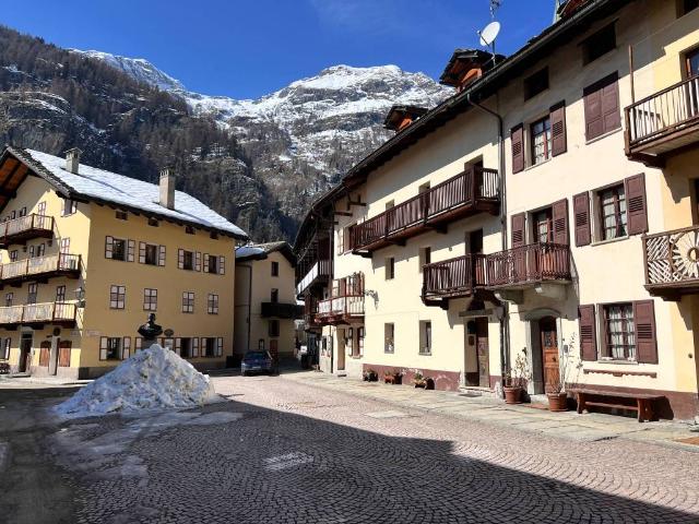 Appartamento in vendita a Gressoney Saint Jean, Aosta