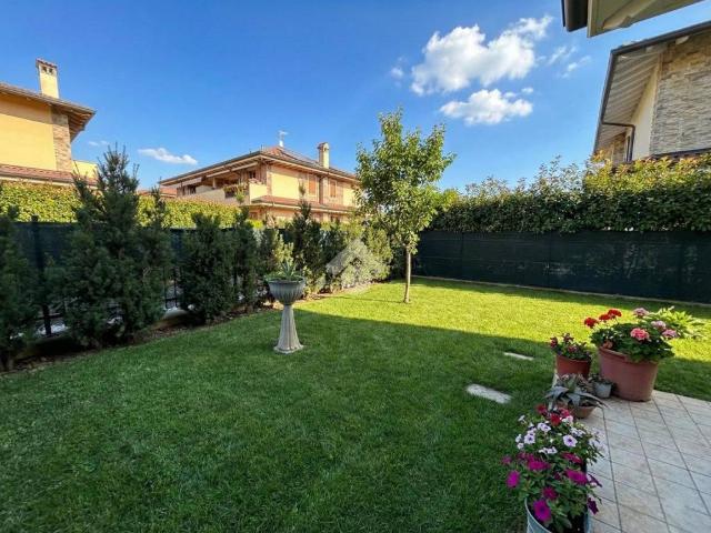 Appartamento in vendita a Grezzago, Milano