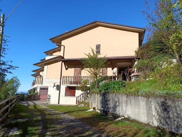Appartamento in vendita a Grone, Lombardia