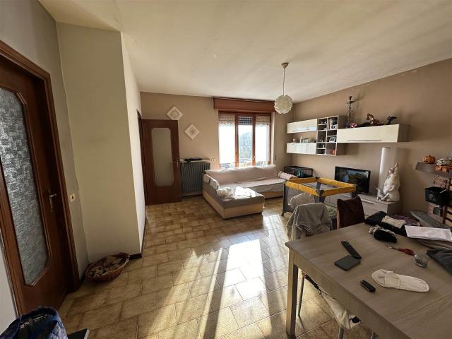 Appartamento in vendita a Gropparello, Reggio Emilia