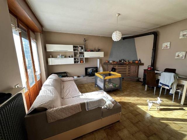 Appartamento in vendita a Gropparello, Reggio Emilia