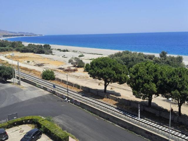 Appartamento in vendita a Calabria, Reggio Calabria