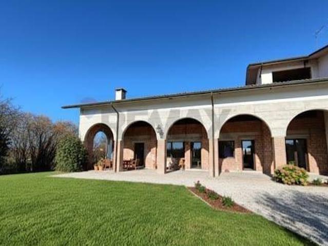 Appartamento in vendita a Grumolo Delle Abbadesse, Veneto