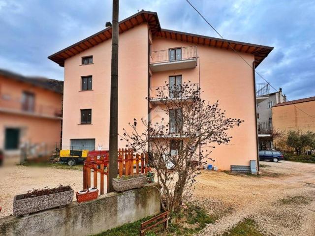Appartamento in vendita a Gualdo Tadino, Umbria