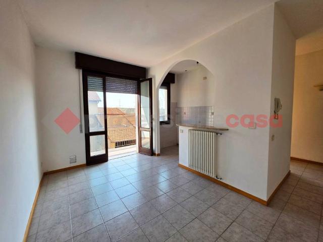 Appartamento in vendita a Guanzate, Como