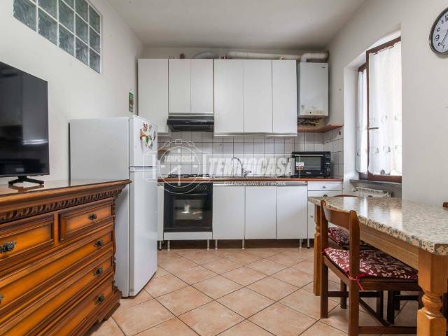 Appartamento in vendita a Guanzate, Lombardia