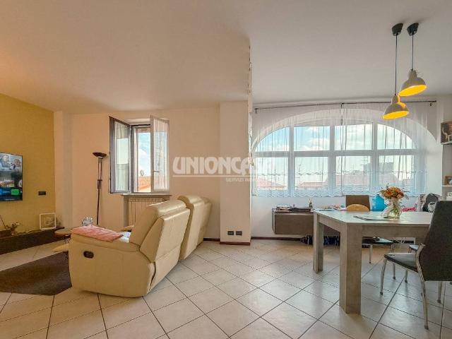 Appartamento in vendita a Guanzate, Como