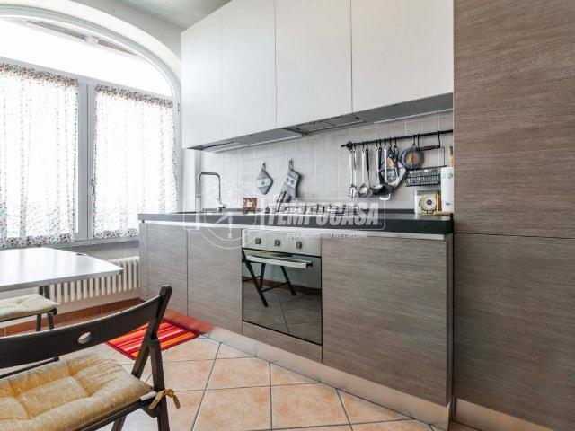 Appartamento in vendita a Guanzate, Lombardia