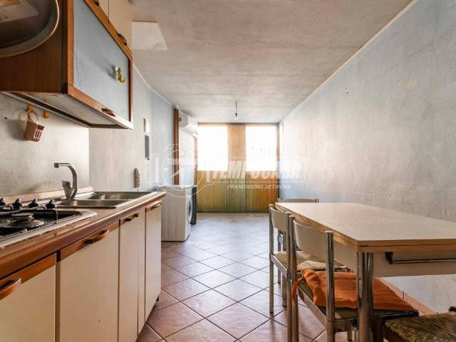 Appartamento in vendita a Guanzate, Lombardia