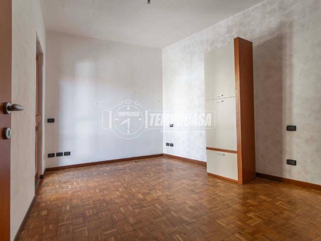 Appartamento in vendita a Guanzate, Como