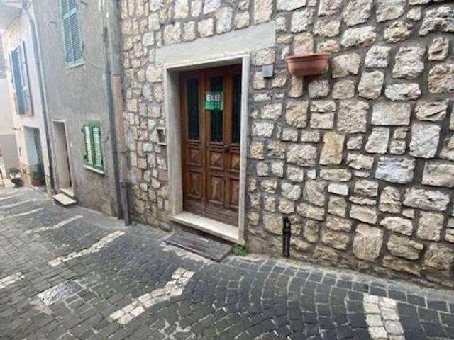 Appartamento in vendita a Guarcino, Lazio