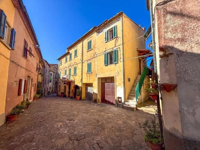 Appartamento in vendita a Guardistallo, Toscana