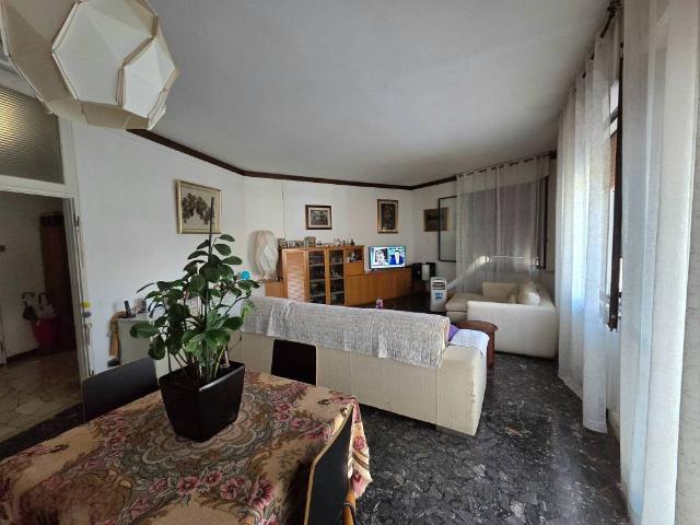 Appartamento in vendita a Bassa Reggiana, Re